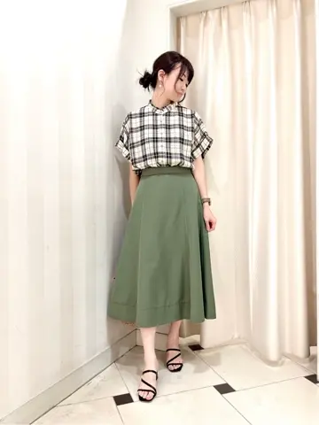 組曲 金井 コーディネート画像