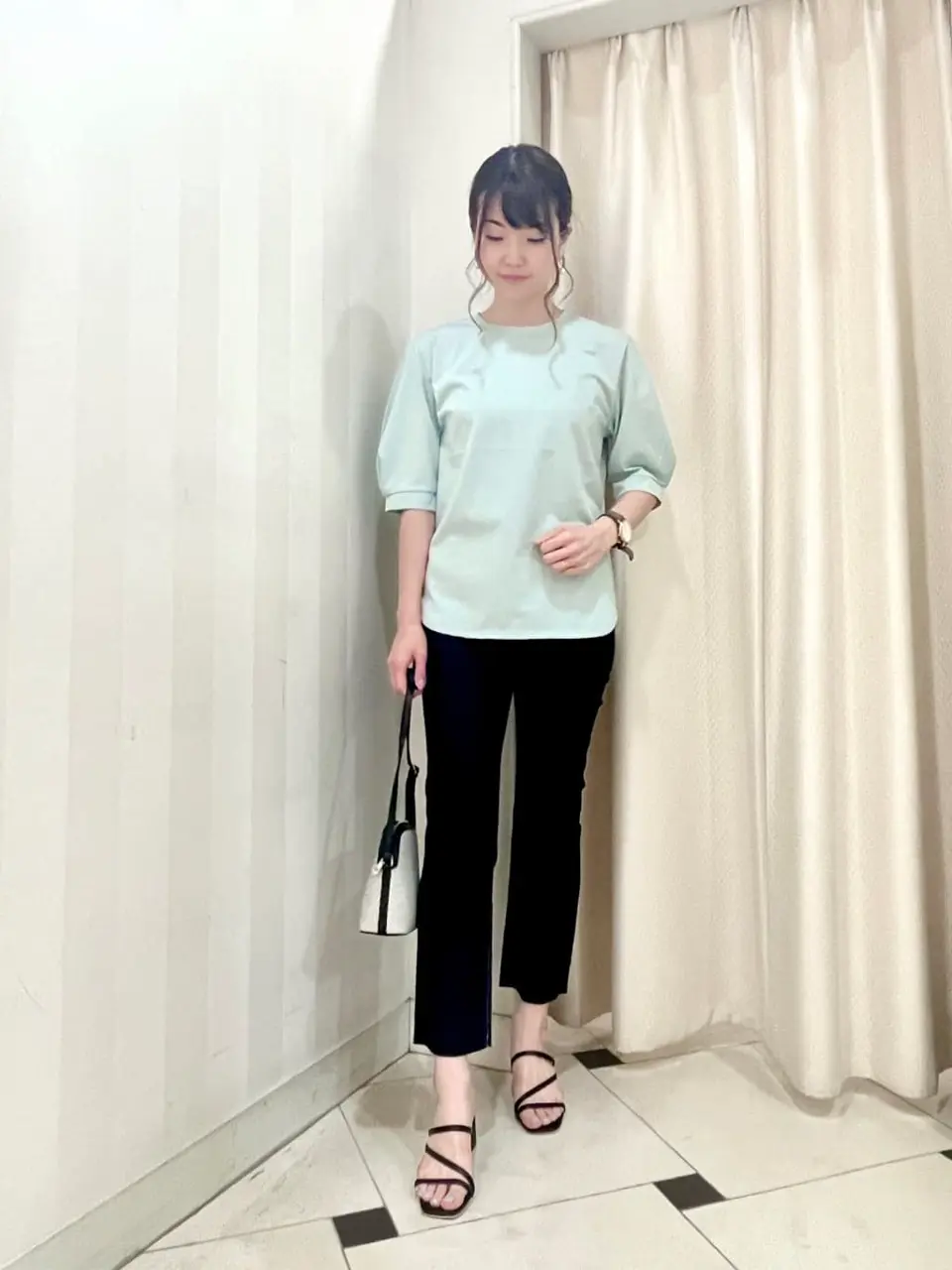 組曲 金井 コーディネート画像