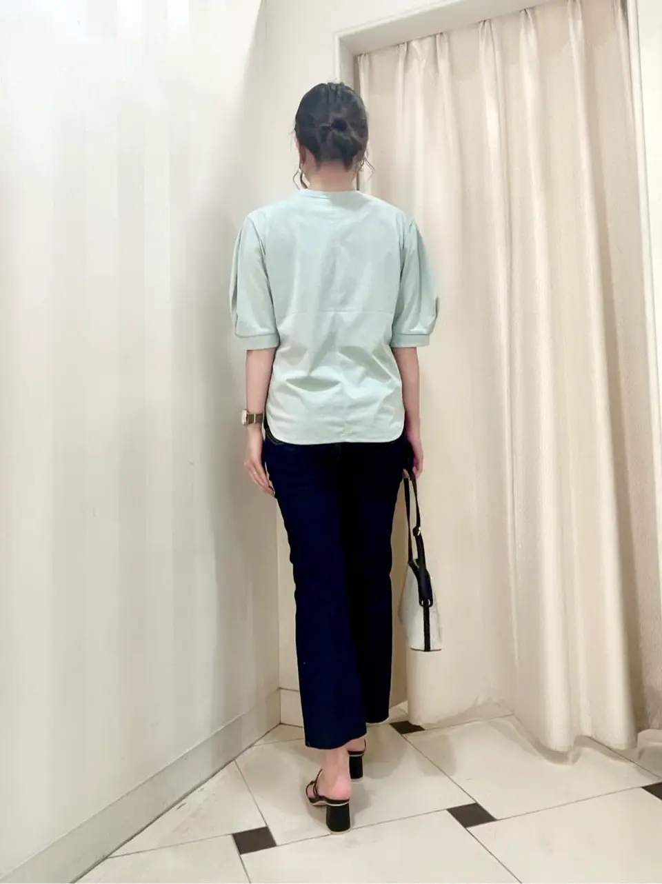 組曲 金井 コーディネート画像