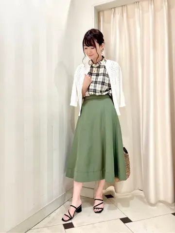 組曲 金井 コーディネート画像