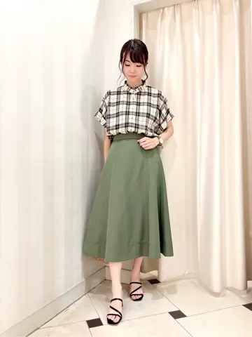 組曲 金井 コーディネート画像