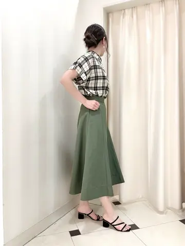 組曲 金井 コーディネート画像