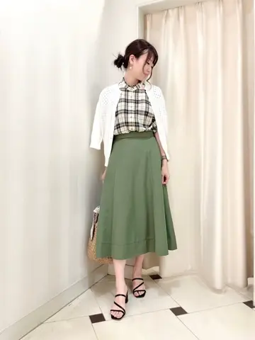 組曲 金井 コーディネート画像