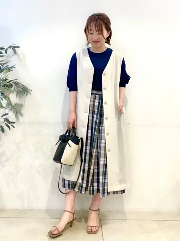 組曲 石井 コーディネート画像