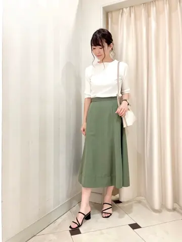 組曲 金井 コーディネート画像