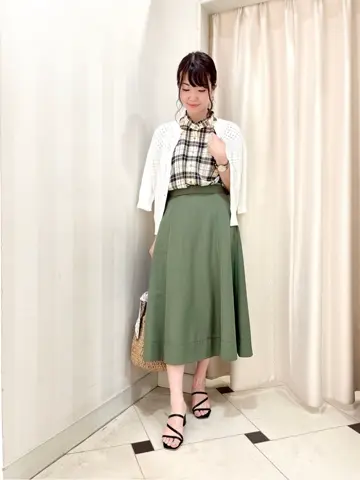 組曲 金井 コーディネート画像