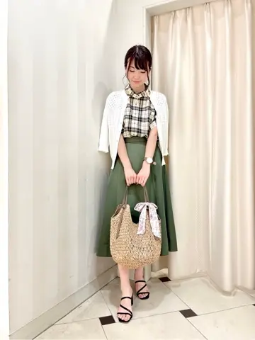 組曲 金井 コーディネート画像