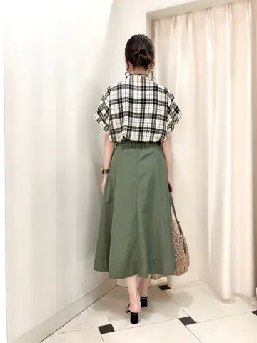 組曲 金井 コーディネート画像