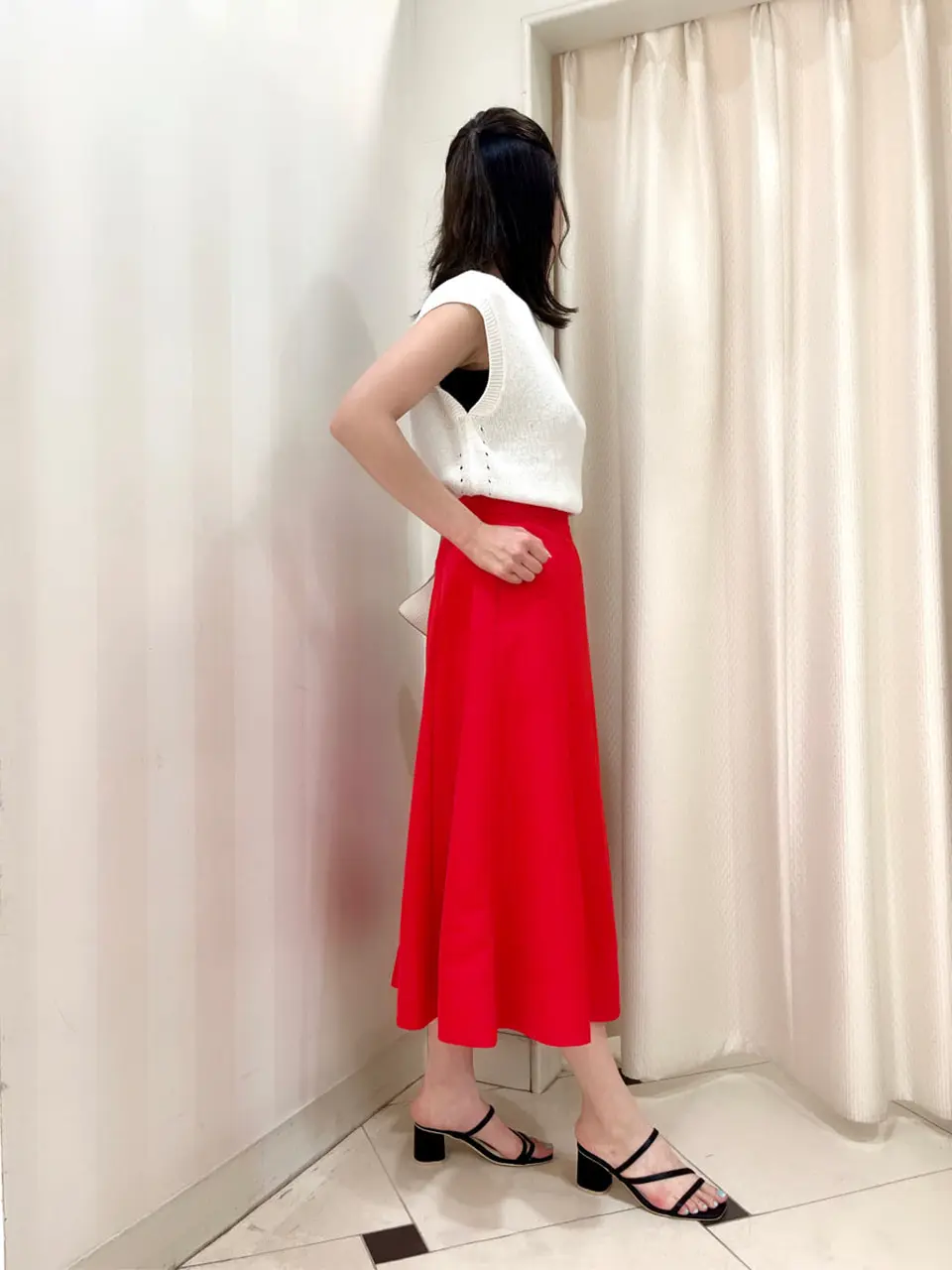 組曲 金井 コーディネート画像