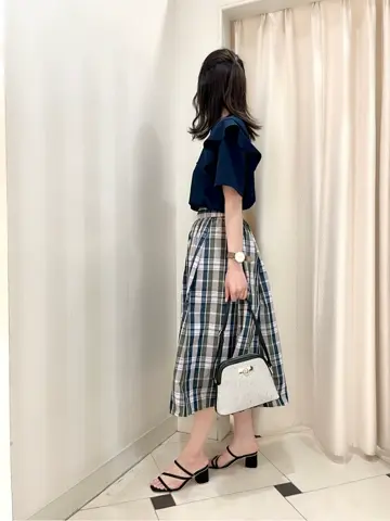 組曲 金井 コーディネート画像