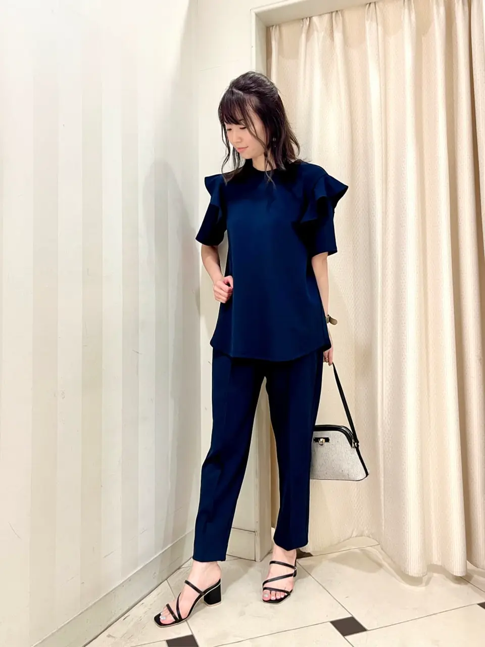 組曲 金井 コーディネート画像