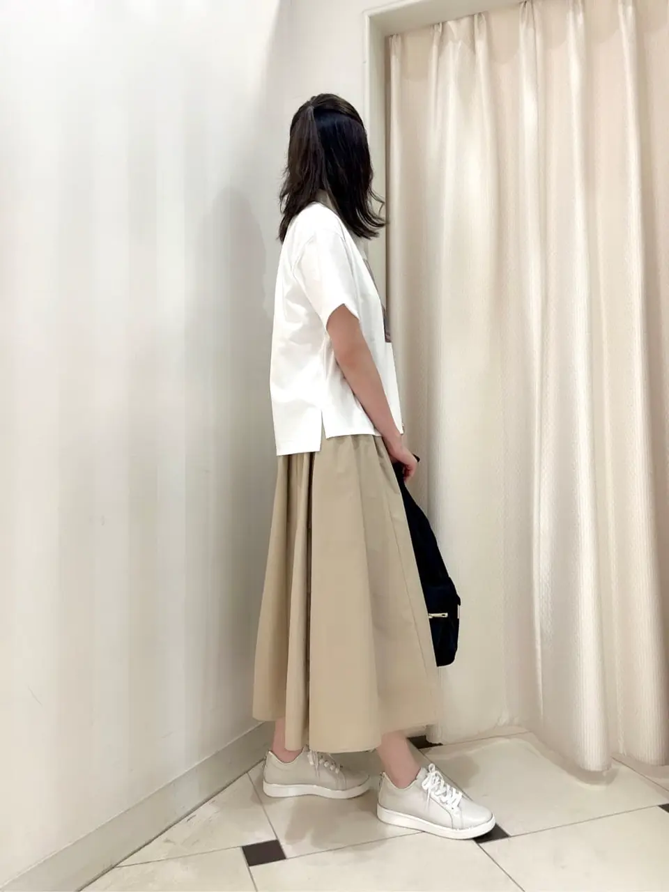 組曲 金井 コーディネート画像