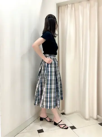 組曲 金井 コーディネート画像