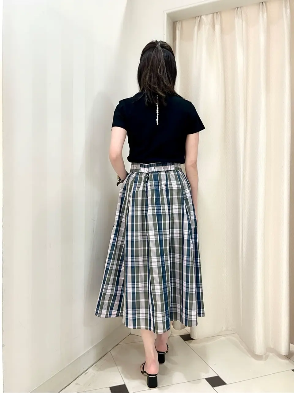 組曲 金井 コーディネート画像