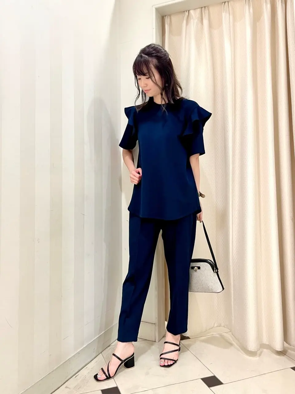 組曲 金井 コーディネート画像