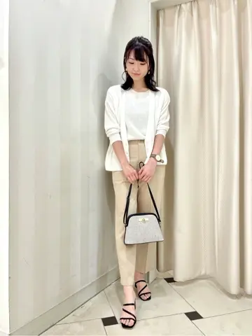 組曲 金井 コーディネート画像