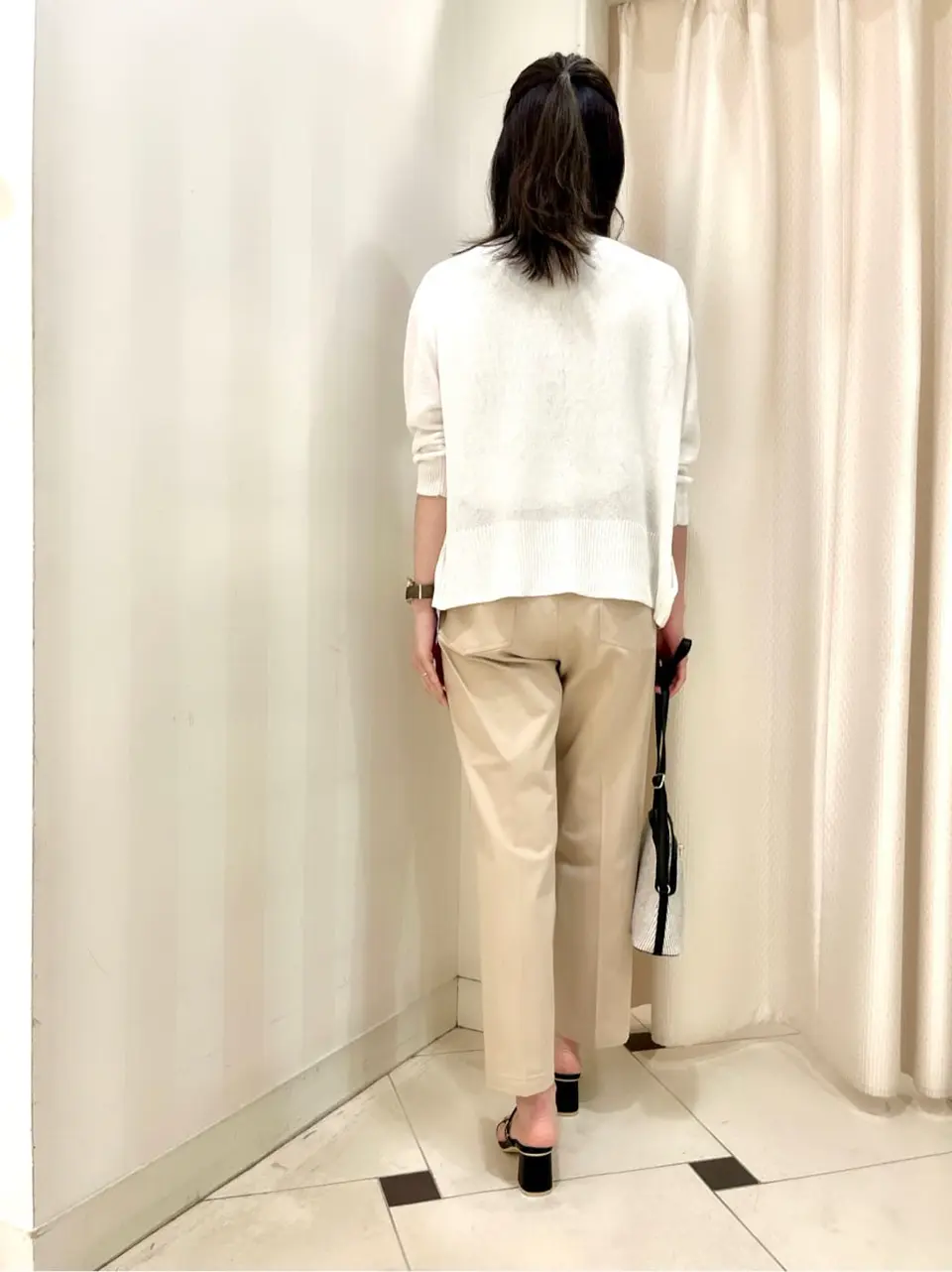 組曲 金井 コーディネート画像