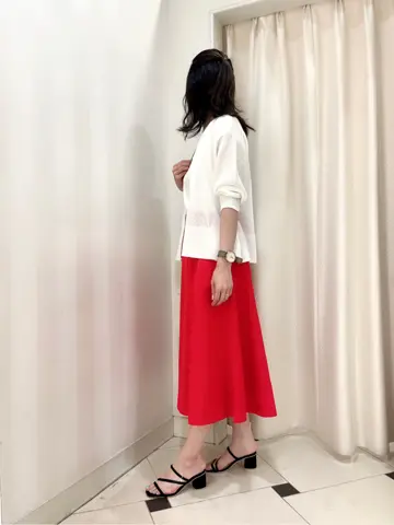 組曲 金井 コーディネート画像