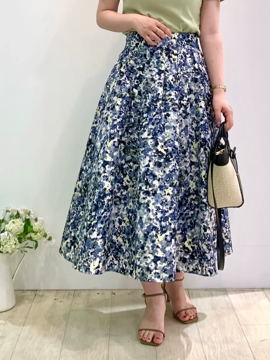 組曲 石井 コーディネート画像