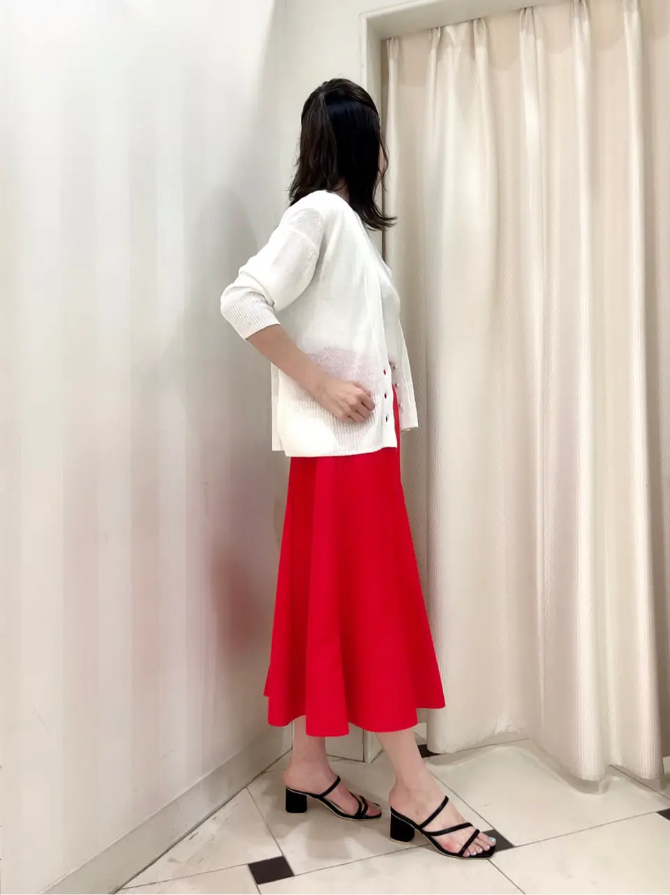 組曲 金井 コーディネート画像