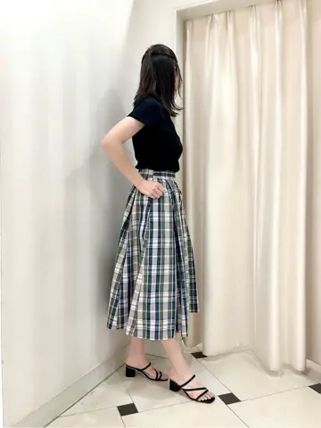 組曲 金井 コーディネート画像