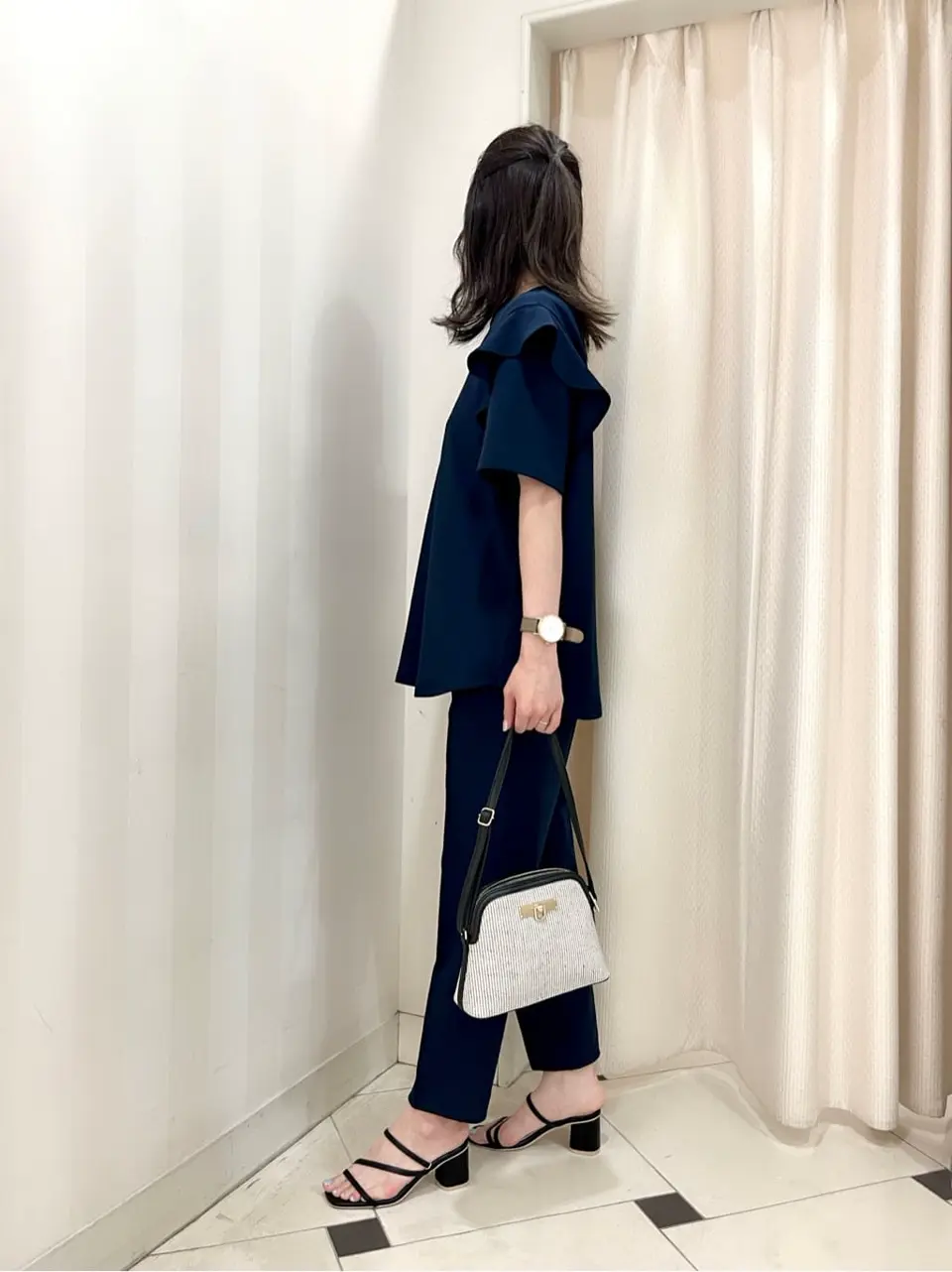 組曲 金井 コーディネート画像