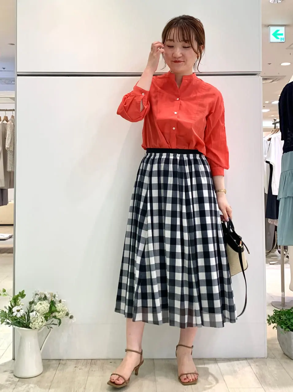 組曲 石井 コーディネート画像