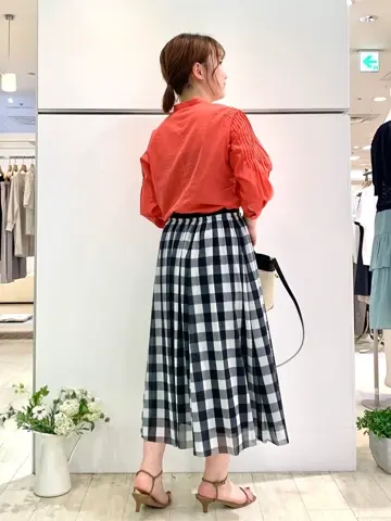 組曲 石井 コーディネート画像