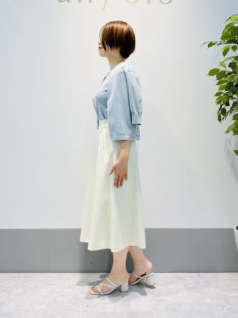 組曲 岡本 コーディネート画像