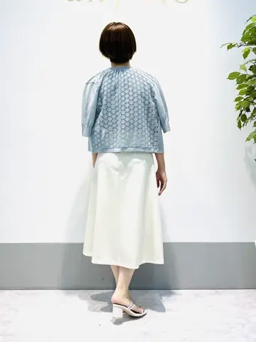 組曲 岡本 コーディネート画像