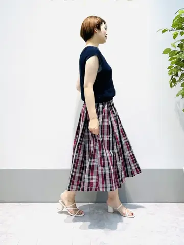 組曲 岡本 コーディネート画像