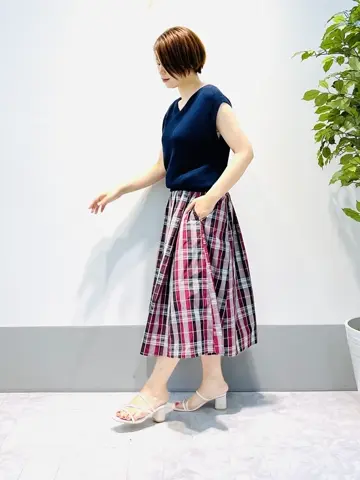 組曲 岡本 コーディネート画像