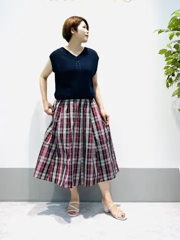 組曲 岡本 コーディネート画像