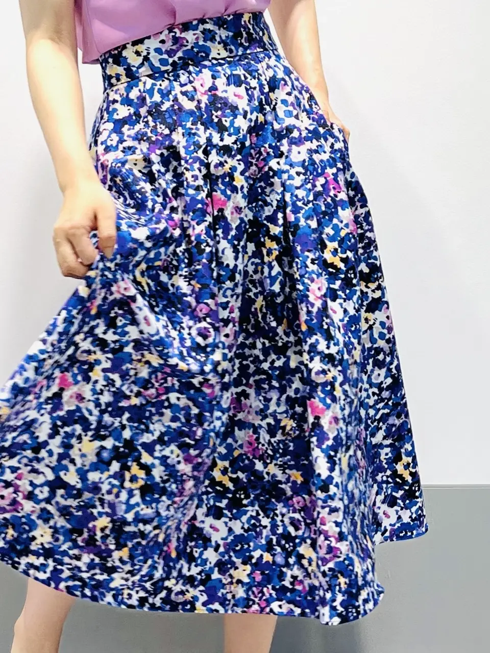 組曲 岡本 コーディネート画像