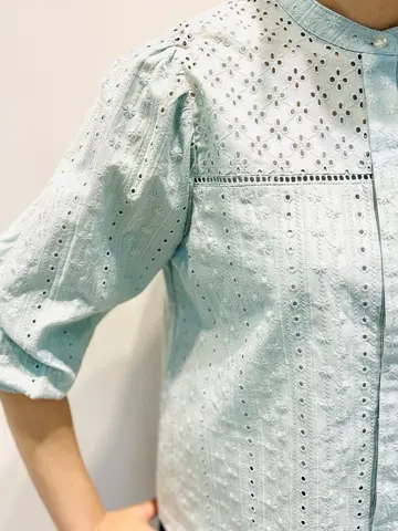 組曲 岡本 コーディネート画像