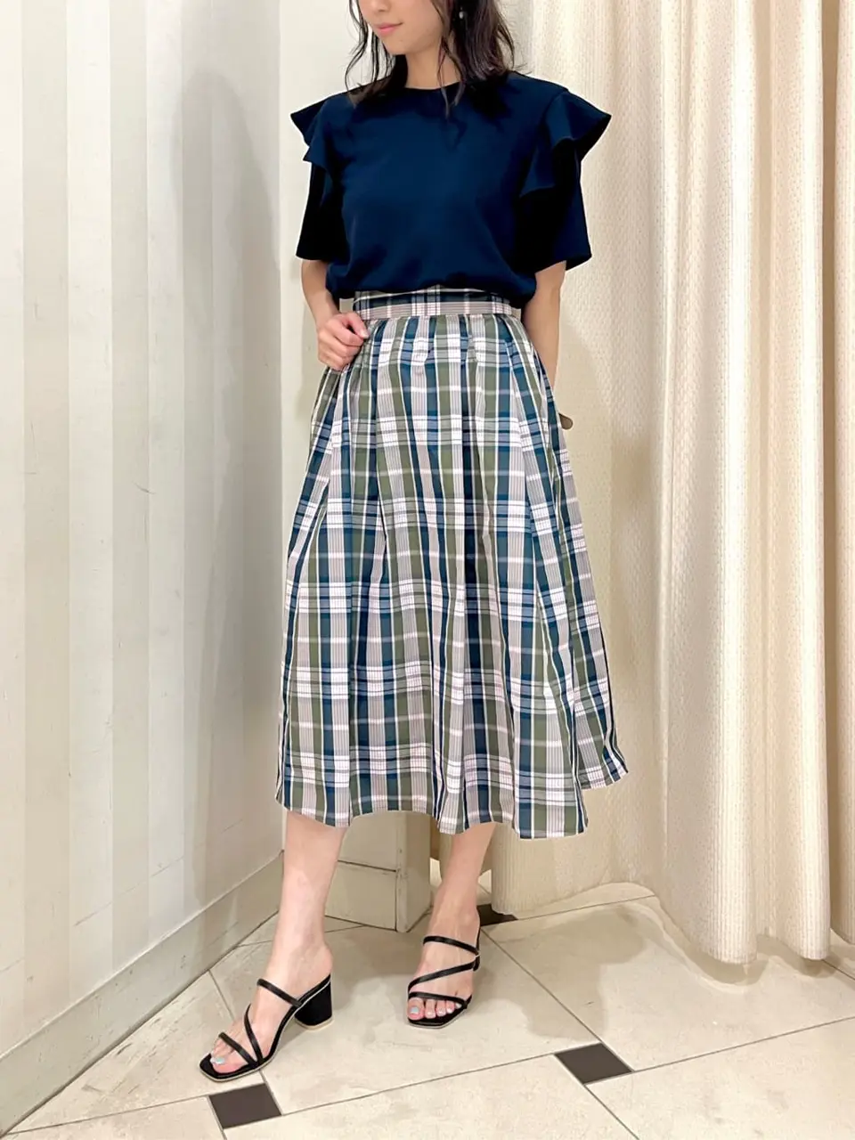 組曲 金井 コーディネート画像