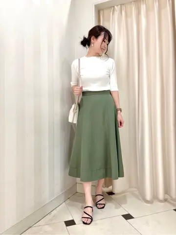 組曲 金井 コーディネート画像