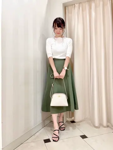 組曲 金井 コーディネート画像