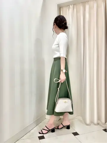 組曲 金井 コーディネート画像