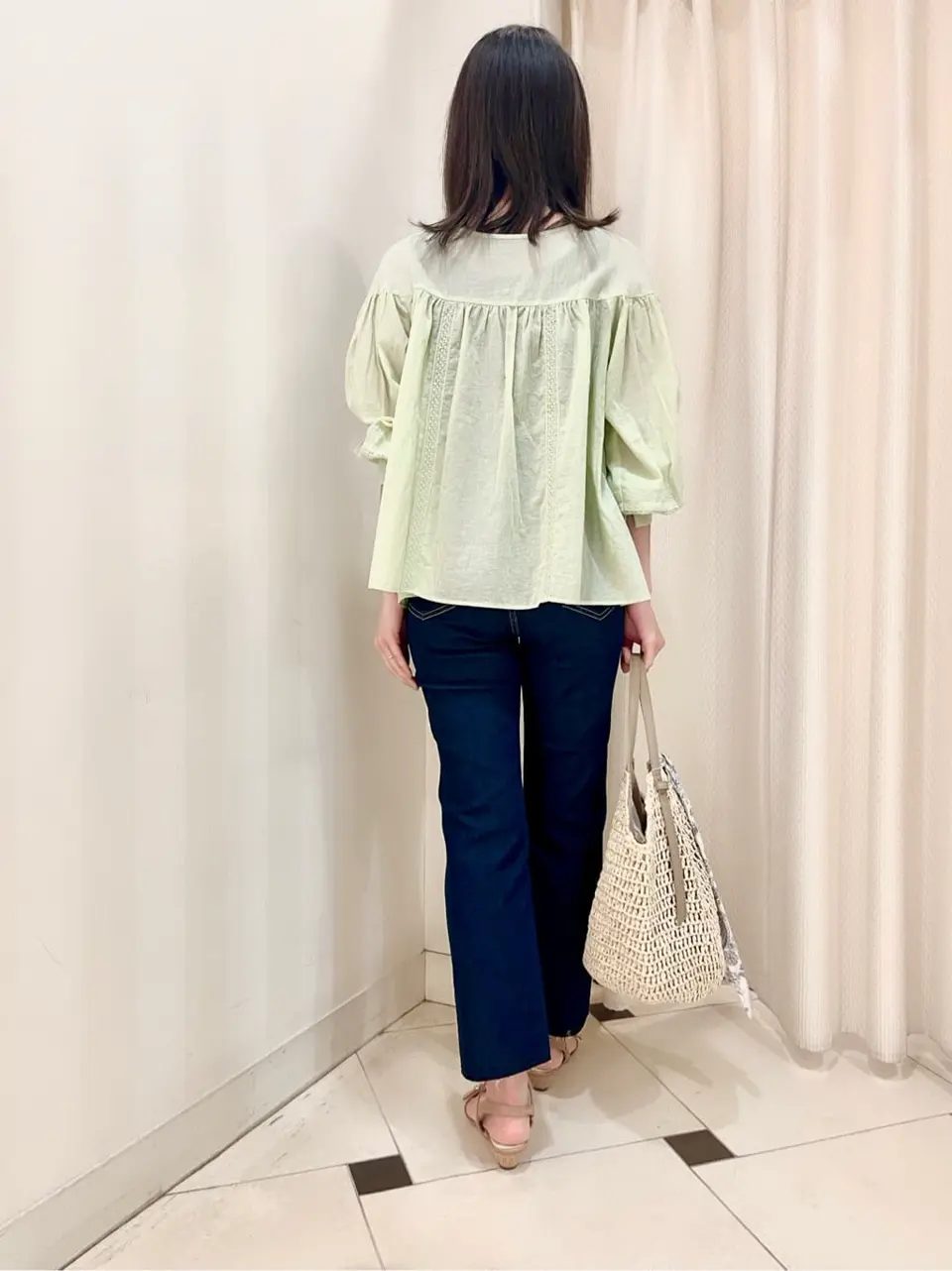 組曲 金井 コーディネート画像