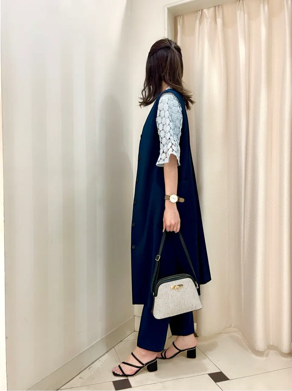 組曲 金井 コーディネート画像