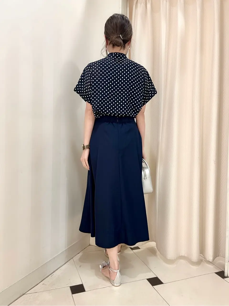 組曲 金井 コーディネート画像