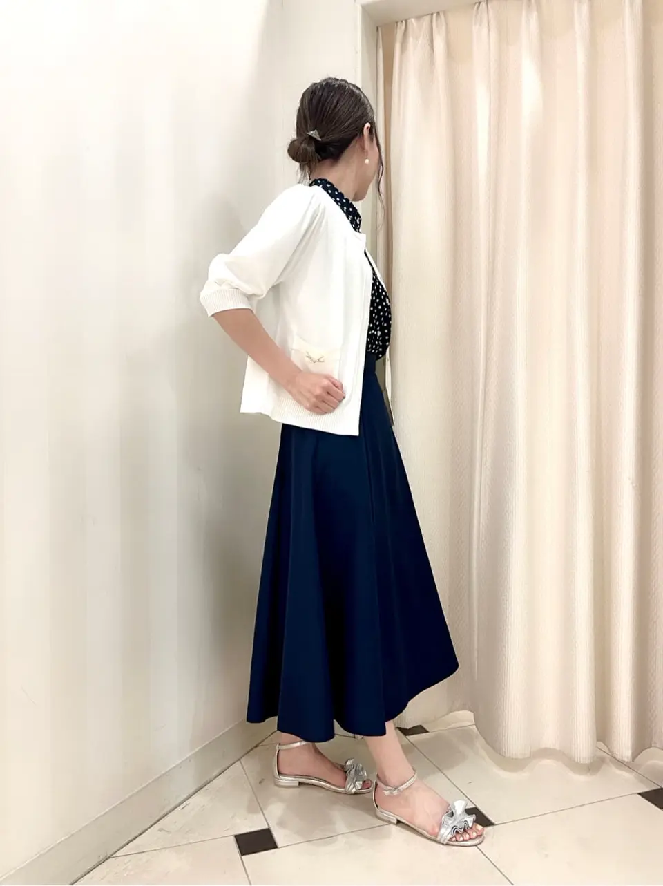 組曲 金井 コーディネート画像