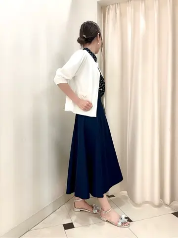 組曲 金井 コーディネート画像