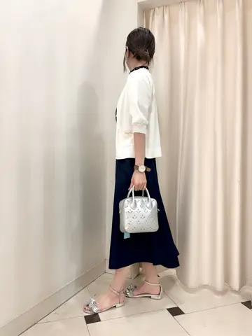 組曲 金井 コーディネート画像