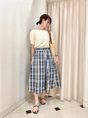 組曲 金井 コーディネート画像