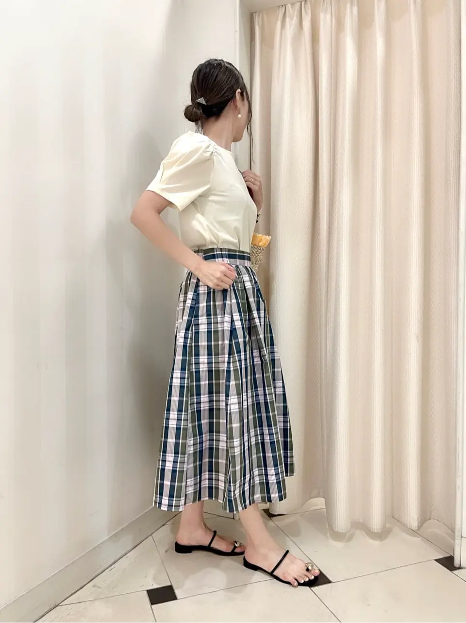 組曲 金井 コーディネート画像