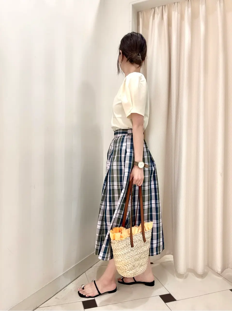 組曲 金井 コーディネート画像