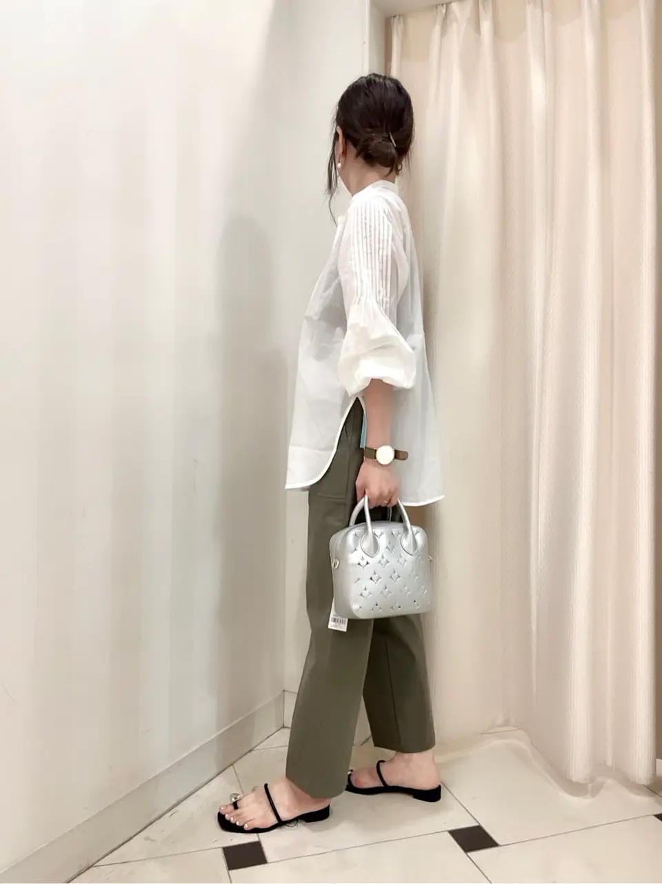 組曲 金井 コーディネート画像