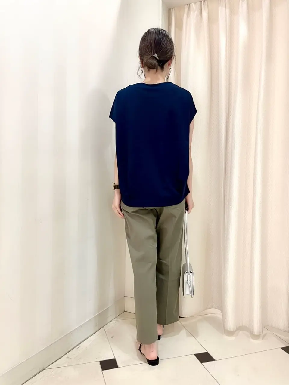 組曲 金井 コーディネート画像